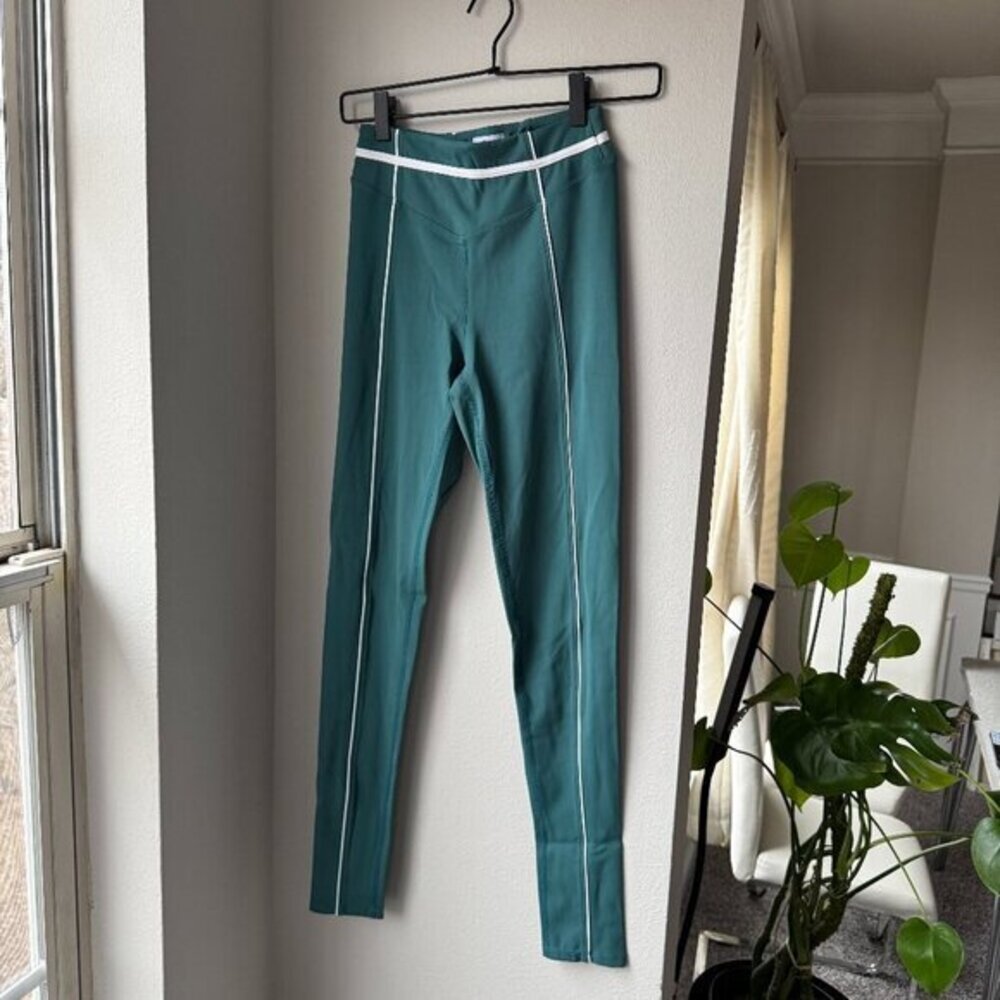 YLLW The Label Colby Contour Leggings — Green